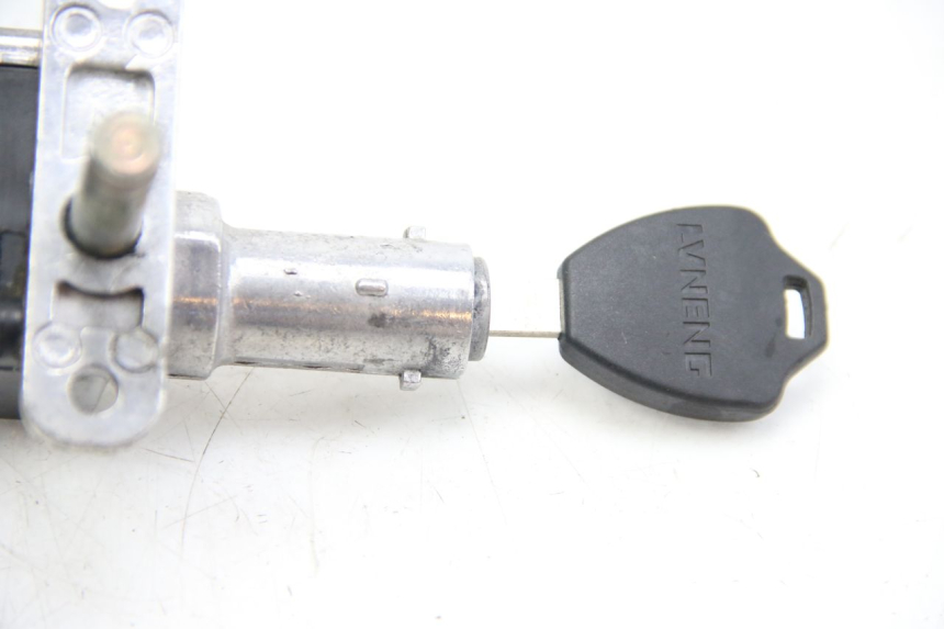 photo de KIT SERRURE CLE NEIMAN LVNENG S5 1 (2019 - 2023) - Zoom état d’usage