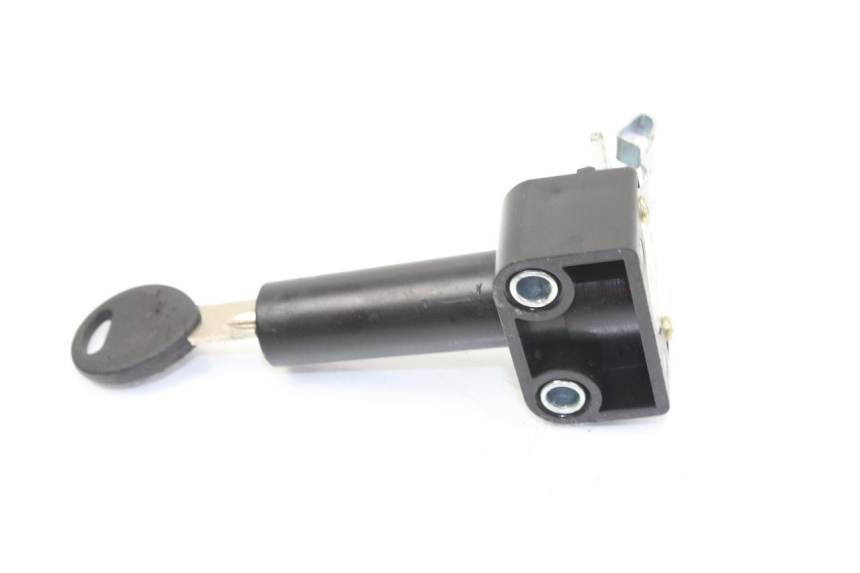 photo de KIT SERRURE CLE NEIMAN YAMAHA SLIDER NAKED 50 (2004 - 2018) - Autre angle de vue