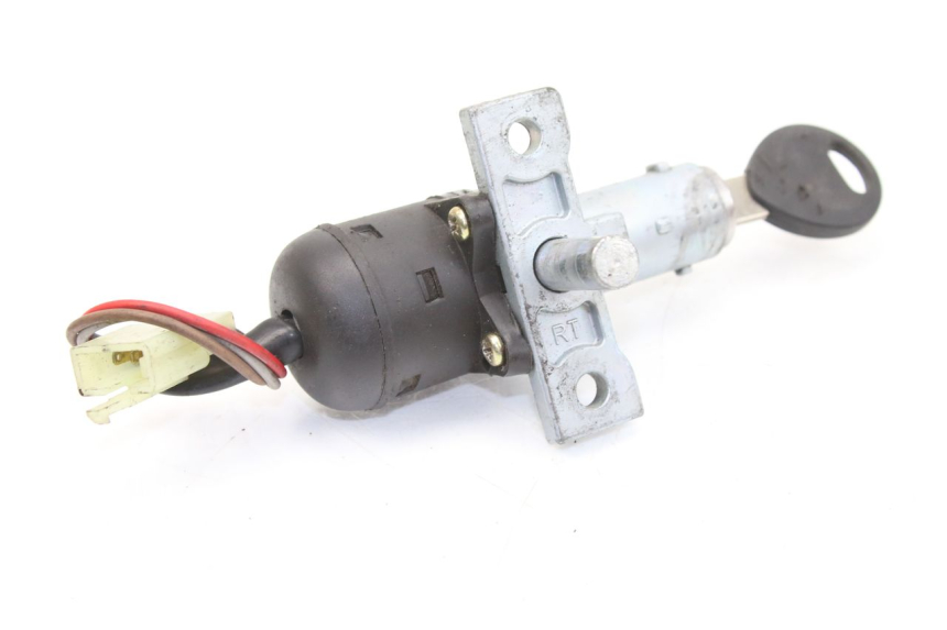 photo de KIT SERRURE CLE NEIMAN YAMAHA SLIDER NAKED 50 (2004 - 2018) - Gros plan technique