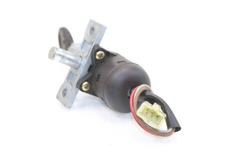 photo de KIT SERRURE CLE NEIMAN YAMAHA SLIDER NAKED 50 (2004 - 2018) - Points de fixation