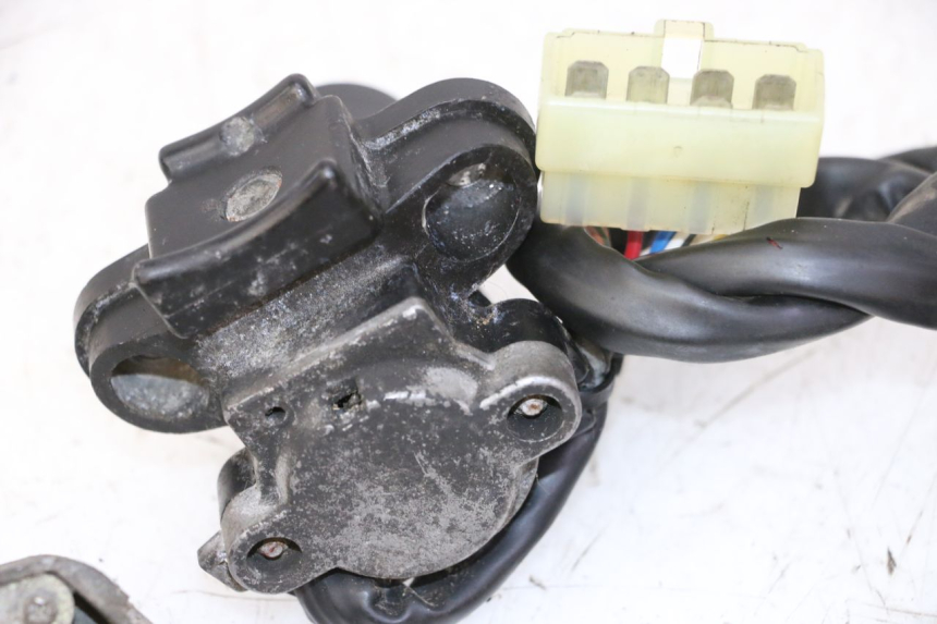 photo de KIT SERRURE CLE NEIMAN TRIUMPH SPRINT 900 (1995 - 1998) - État de surface