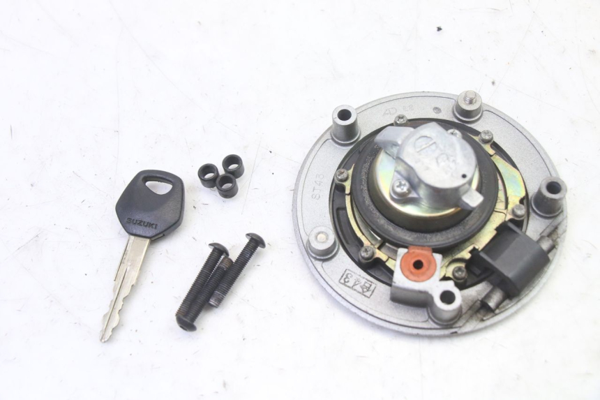 photo de KIT SERRURE CLE NEIMAN SUZUKI SV S 650 (2003 - 2009) - Détails caractéristiques