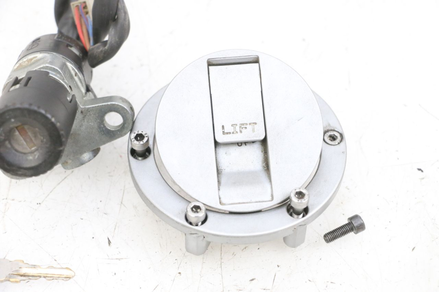 photo de KIT SERRURE CLE NEIMAN YAMAHA TZR 50 (2008 - 2016) - Pièce contrôlée