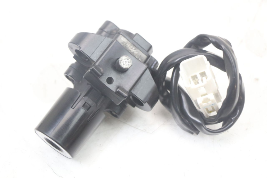 photo de KIT SERRURE CLE NEIMAN KAWASAKI VERSYS ABS 650 (2015 - 2018) - État de surface