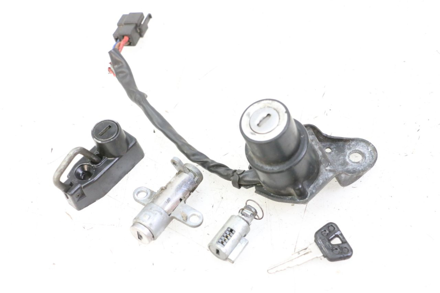 photo de KIT SERRURE CLE NEIMAN YAMAHA XV VIRAGO 535 (1988 - 2004) - Vue principale