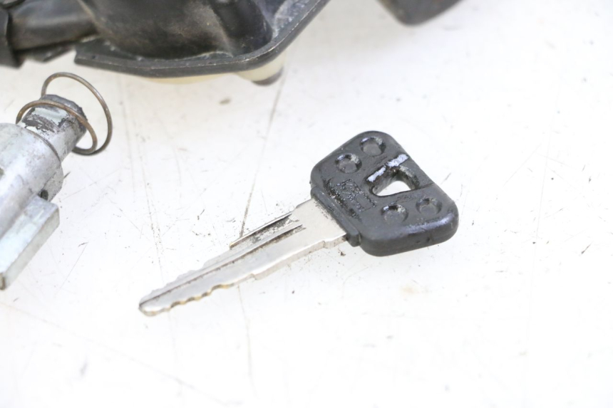 photo de KIT SERRURE CLE NEIMAN YAMAHA XV VIRAGO 535 (1988 - 2004) - Vue produit