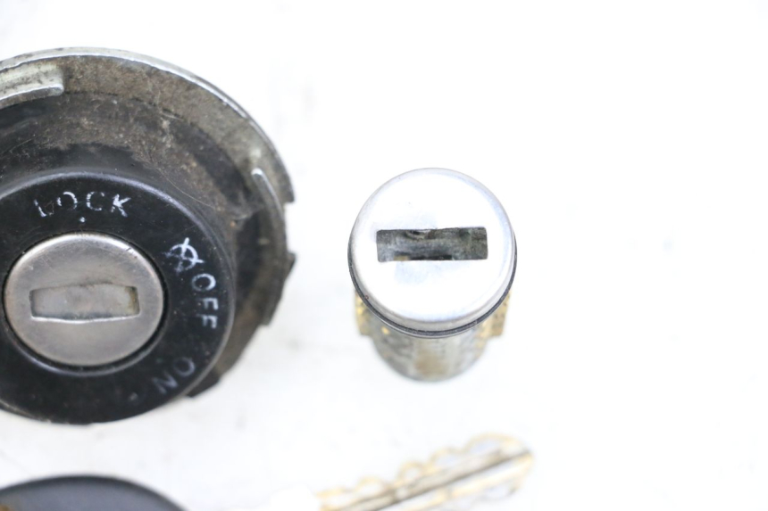 photo de KIT SERRURE CLE NEIMAN PIAGGIO ZIP 2T 50 (2009 - 2019) - Zoom état d’usage