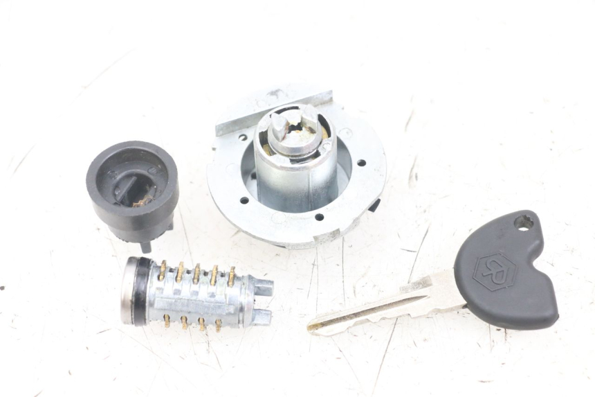 photo de KIT SERRURE CLE NEIMAN PIAGGIO ZIP 2T 50 (2009 - 2019) - Zoom état d’usage