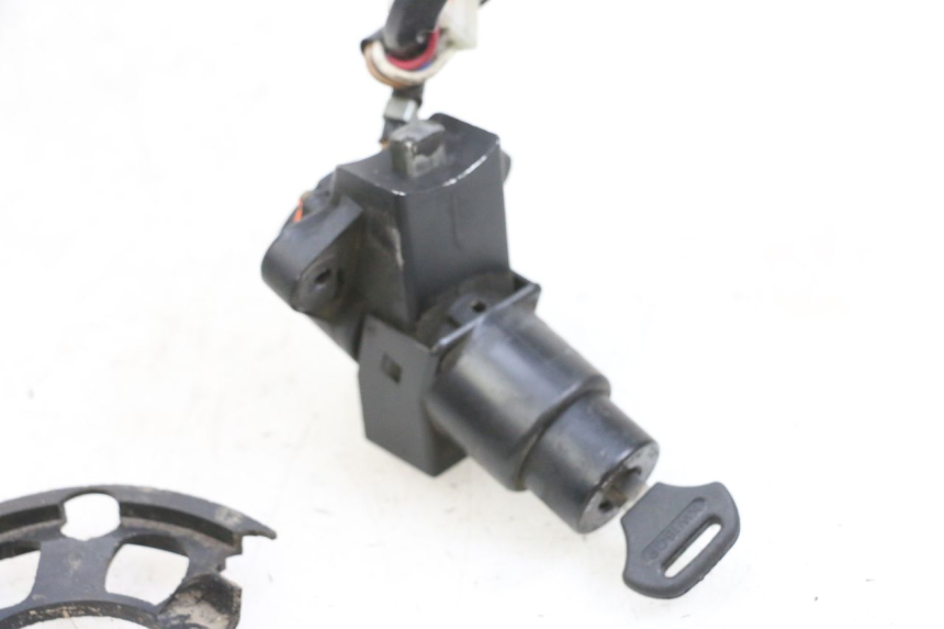 photo de KIT SERRURE CLE NEIMAN KAWASAKI ZR 7 750 (1999 - 2004) - Détail de la pièce