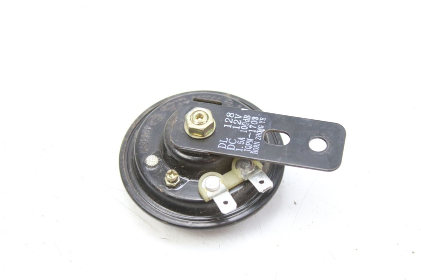 photo de KLAXON PEUGEOT DJANGO 2T 50 (2014 - 2019) - Zoom état d’usage