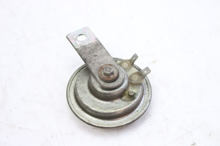 photo de KLAXON HONDA FES S-WING SWING ABS 125 (2007 - 2015) - Gros plan technique