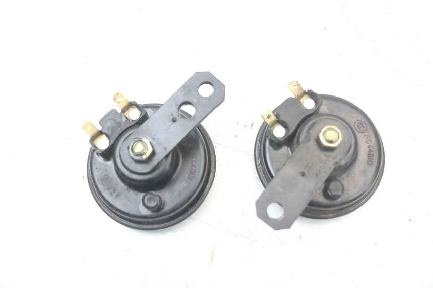 photo de KLAXON HARLEY DAVIDSON SPORTSTER XL CUSTOM 883 (1999 - 2006) - Gros plan technique