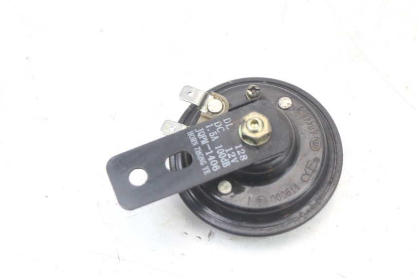 photo de KLAXON PEUGEOT DJANGO 125 (2014 - 2017) - Zoom état d’usage