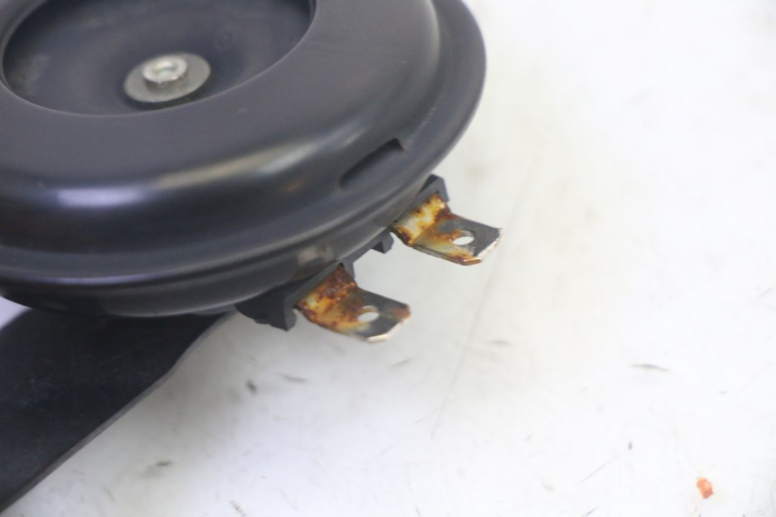 photo de KLAXON EFUN PUSA 1 - Gros plan technique