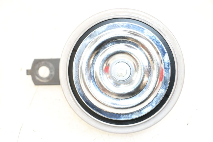 photo de KLAXON ROYAL ENFIELD CONTINENTAL GT 650 (2019 - 2024) - Gros plan technique