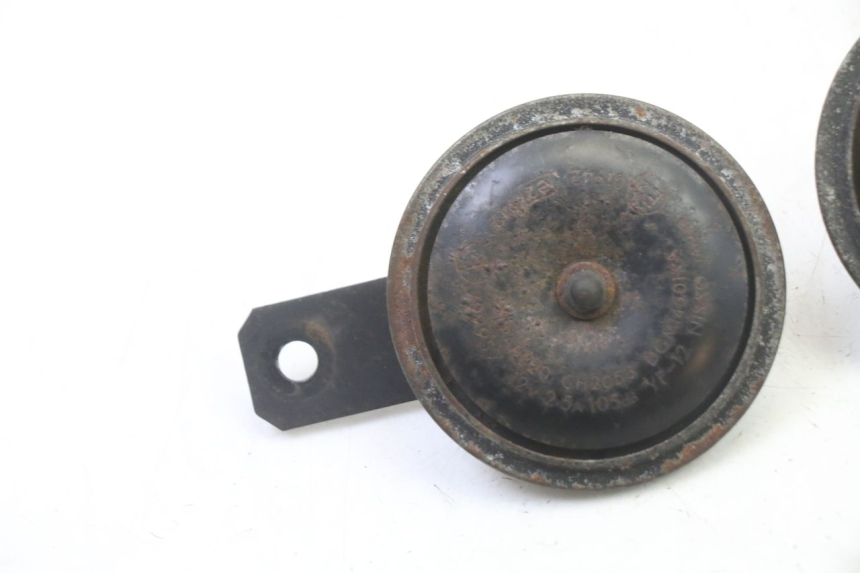 photo de KLAXON TRIUMPH SPRINT 900 (1995 - 1998) - Détail de la pièce