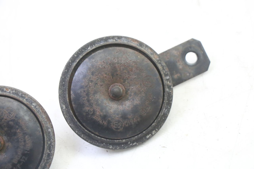 photo de KLAXON TRIUMPH SPRINT 900 (1995 - 1998) - Zoom état d’usage