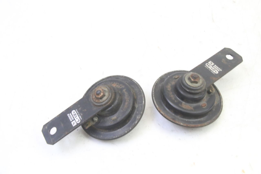 photo de KLAXON TRIUMPH SPRINT 900 (1995 - 1998) - Gros plan technique