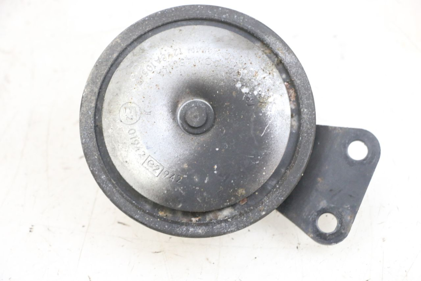 photo de KLAXON KAWASAKI ZR 7 750 (1999 - 2004) - Vue principale