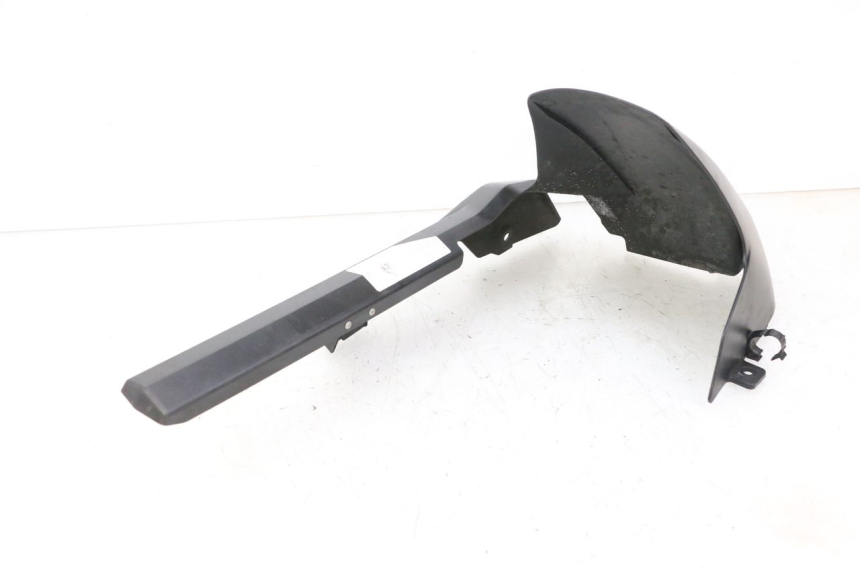 photo de LECHE ROUE SUZUKI GSR 750 (2011 - 2017) - Autre angle de vue