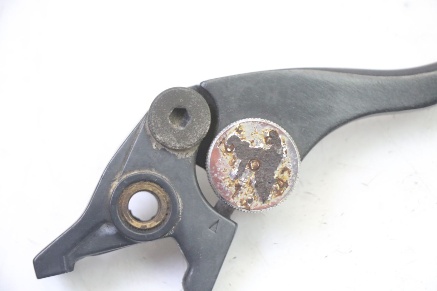 photo de LEVIER FREIN DROIT TRIUMPH SPRINT 900 (1995 - 1998) - Détail de la pièce