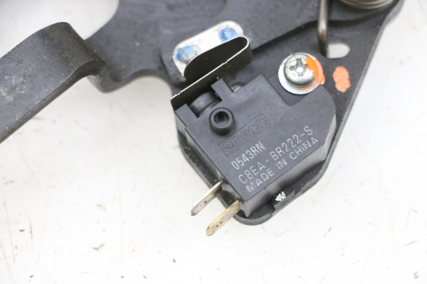 photo de LEVIER FREIN PARKING SUZUKI BURGMAN 650 (2013 - 2020) - Gros plan technique