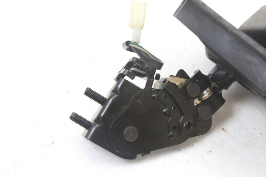 photo de LEVIER FREIN PARKING KYMCO XCITING 500 (2007 - 2010) - Détail de la pièce