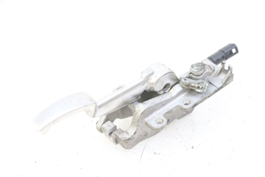 photo de LEVIER FREIN PARKING PIAGGIO MP3 LT 300 (2010 - 2016) - Gros plan technique