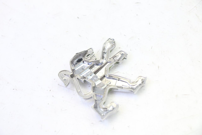 photo de LOGO MARQUE PEUGEOT ELYSTAR 50 (2002 - 2014) - Zoom état d’usage