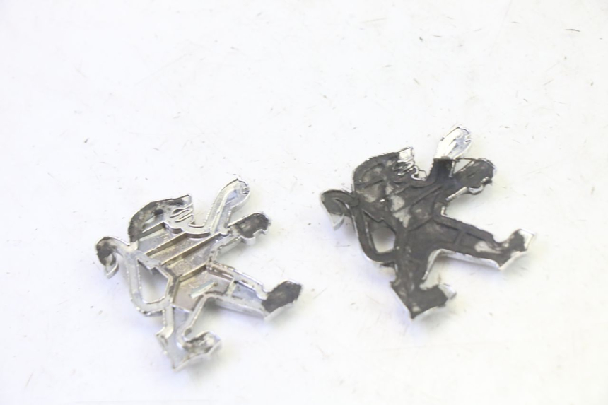 photo de LOGO MARQUE PEUGEOT ELYSTAR 50 (2002 - 2014) - Zoom état d’usage