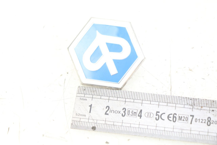 photo de LOGO MARQUE PIAGGIO FLY 4T 50 (2013 - 2017) - Détail de la pièce