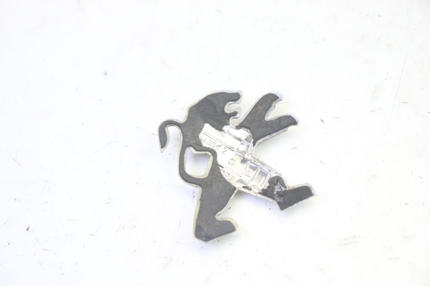 photo de LOGO MARQUE PEUGEOT KISBEE 4T 50 (2018 - 2022) - Zoom état d’usage