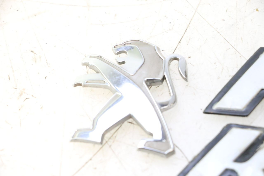 photo de LOGO MARQUE PEUGEOT KISBEE 4T 50 (2018 - 2022) - Détail de la pièce