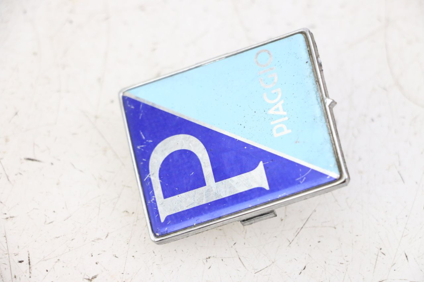 photo de LOGO MARQUE PIAGGIO LXV 4T 50 (2009 - 2013) - Autre angle de vue