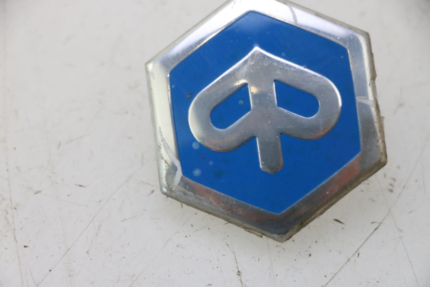 photo de LOGO MARQUE PIAGGIO MP3 500 (2016 - 2018) - Autre angle de vue