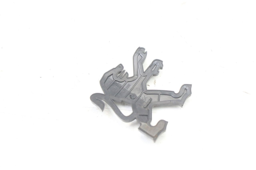 photo de LOGO MARQUE PEUGEOT TKR TREKKER FURIOUS 50 (2005 - 2014) - Zoom état d’usage