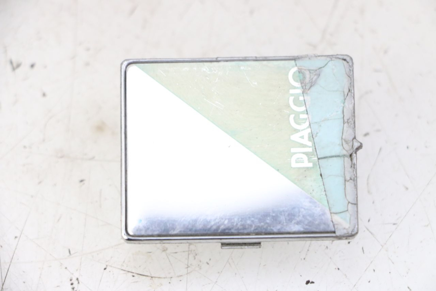 photo de LOGO MARQUE PIAGGIO VESPA GRANTURISMO 200 (2004 - 2005) - Zoom état d’usage