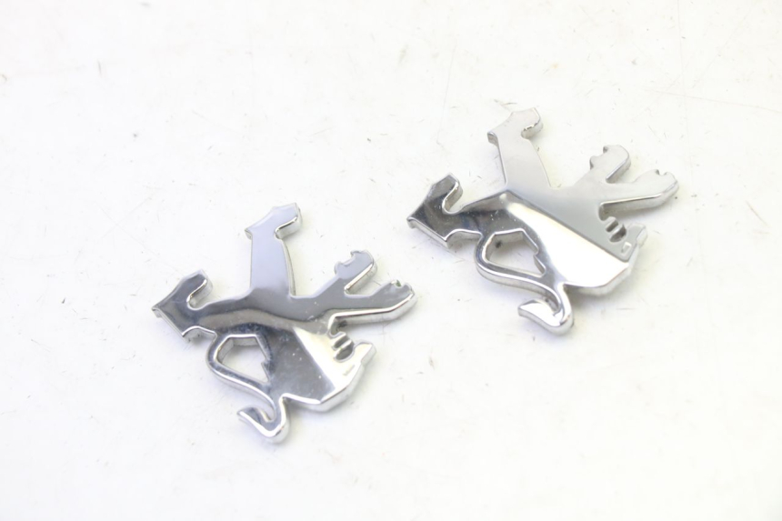 photo de LOGO MARQUE PEUGEOT SATELIS 125 (2006 - 2009) - Détail de la pièce