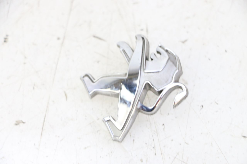 photo de LOGO MARQUE PEUGEOT SATELIS 125 (2013 - 2018) - Vue principale