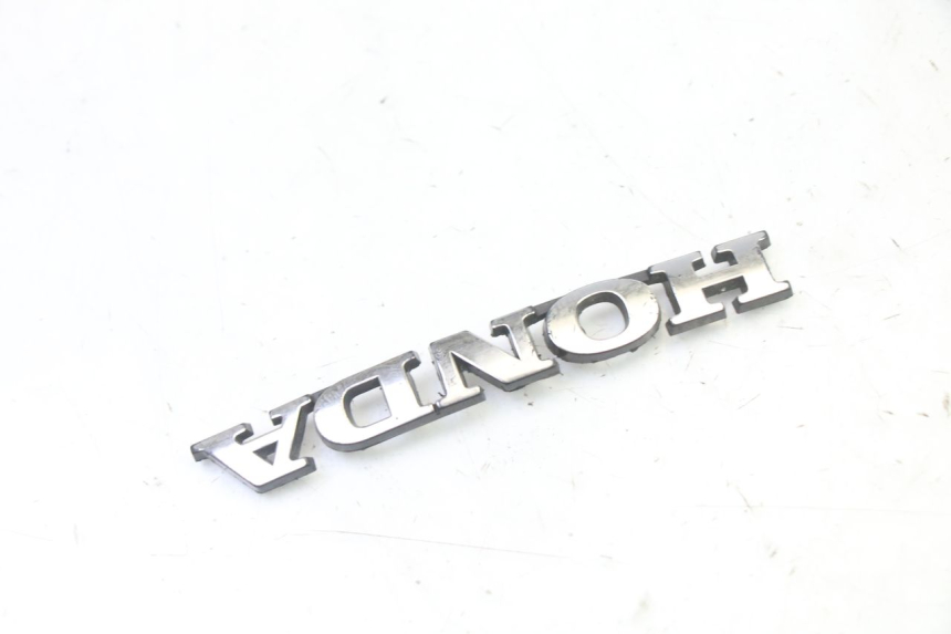 photo de LOGO MARQUE HONDA ST PAN EUROPEAN 1300 (2002 - 2013) - Détail de la pièce
