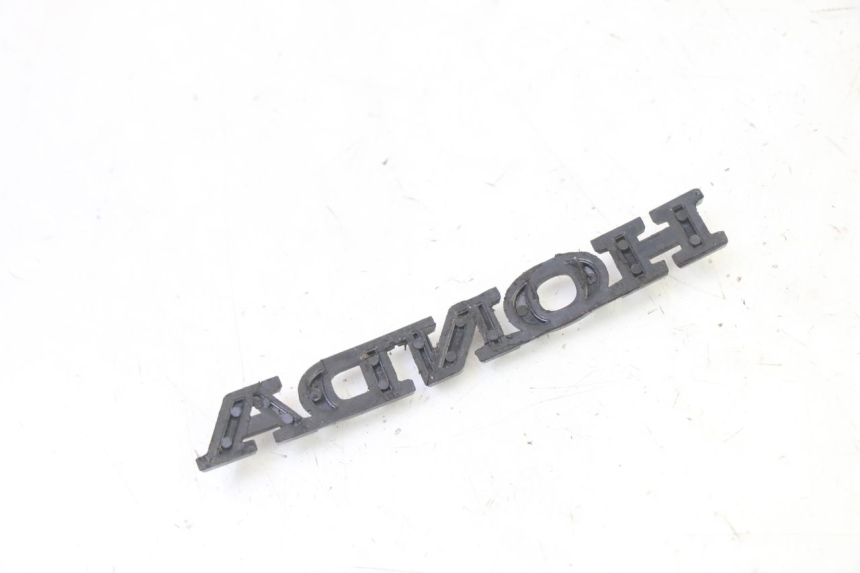 photo de LOGO MARQUE HONDA ST PAN EUROPEAN 1300 (2002 - 2013) - Zoom état d’usage