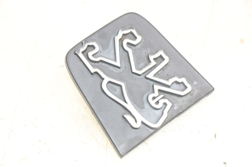 photo de LOGO MARQUE PEUGEOT SV 125 (1991 - 1994) - Zoom état d’usage