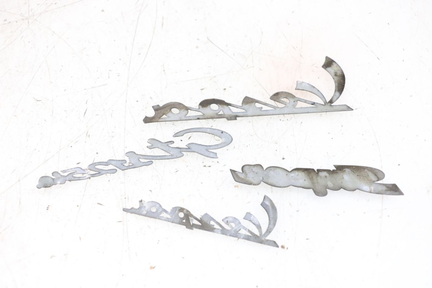 photo de LOGO MARQUE PIAGGIO VESPA GTS SUPER IE 125 (2009 - 2016) - Zoom état d’usage