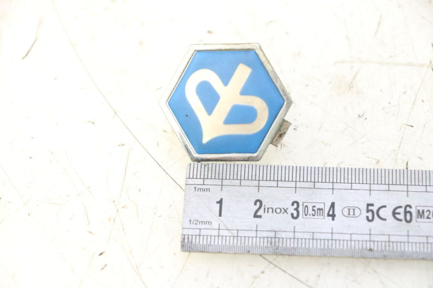 photo de LOGO MARQUE PIAGGIO X8 STREET 125 (2006 - 2007) - Zoom état d’usage
