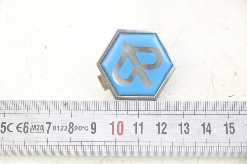 photo de LOGO MARQUE PIAGGIO X9 EVOLUTION 125 (2003 - 2007) - Détail de la pièce