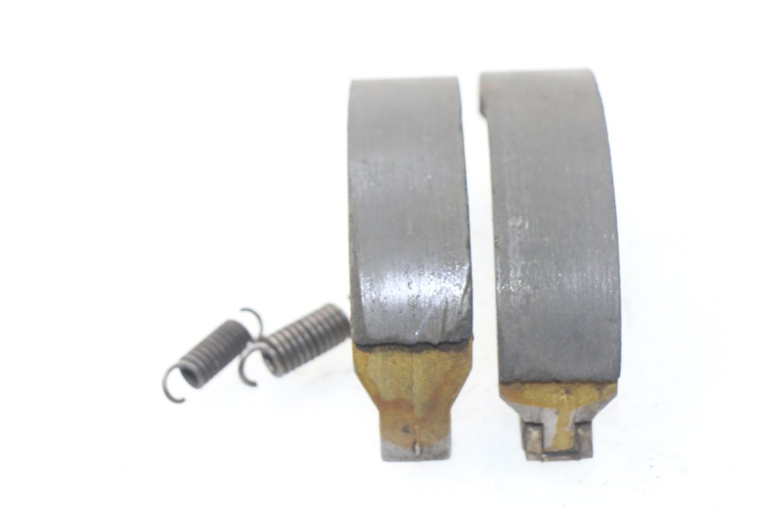 photo de MACHOIRE FREIN PEUGEOT FOX 50 (1995 - 2003) - Autre angle de vue