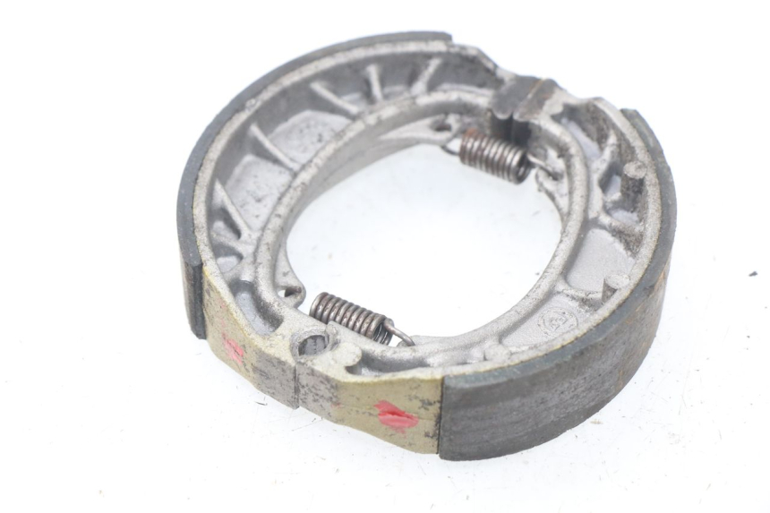 photo de MACHOIRE FREIN PEUGEOT KISBEE 2T 50 (2010 - 2017) - Détail de la pièce