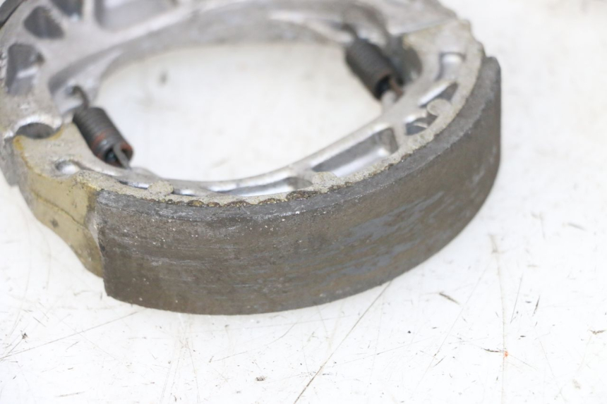 photo de MACHOIRE FREIN PEUGEOT KISBEE 2T 50 (2010 - 2017) - Autre angle de vue