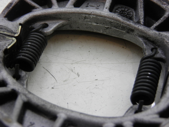 photo de MACHOIRE FREIN PIAGGIO ZIP 2T 50 (2009 - 2019) - Autre angle de vue