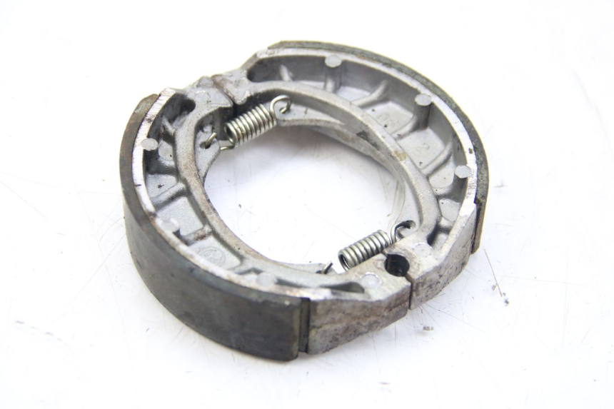 photo de MACHOIRE FREIN PEUGEOT V-CLIC VCLIC 50 (2007 - 2013) - Détail de la pièce